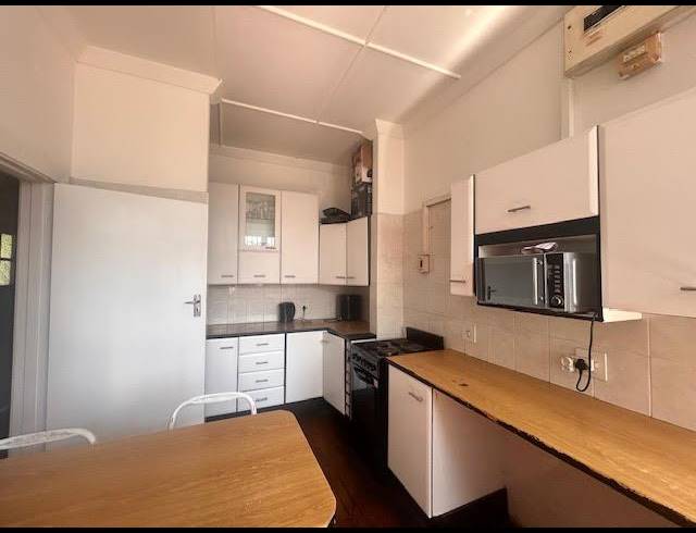 2 BEDROOM APARTMENT FOR SALE IN GLENWOOD